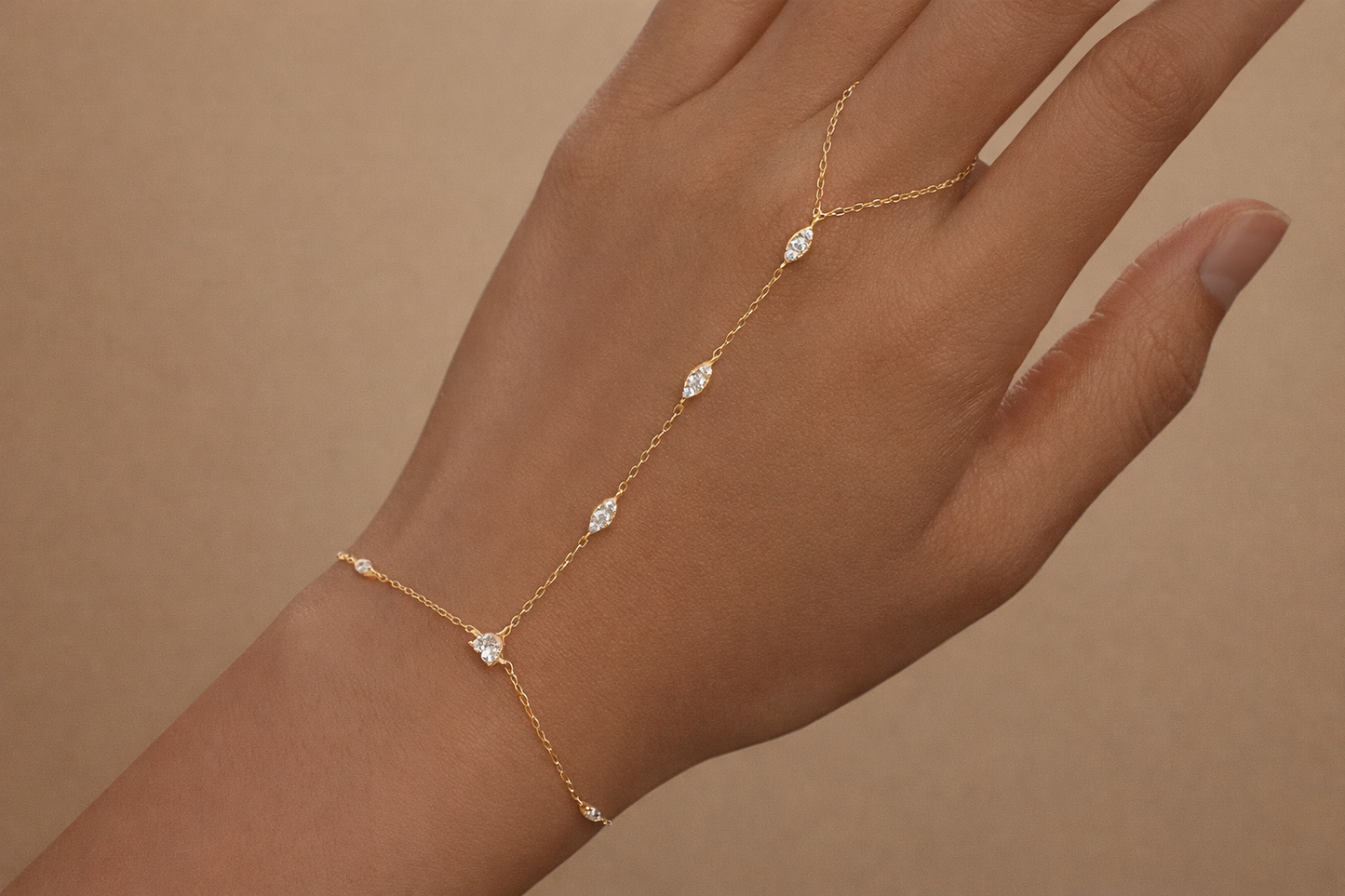 Lumière Hand chain (925 sterling silver)